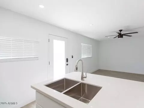 4450 N Longview Ave, Phoenix, AZ 85014 photo 5