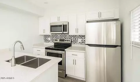 4450 N Longview Ave, Phoenix, AZ 85014 photo 13