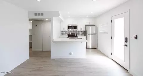 4450 N Longview Ave, Phoenix, AZ 85014 photo 16
