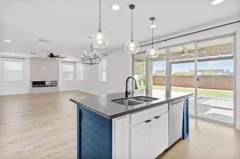 Kitchen - 9727 E Torino Ave, Mesa, AZ 85212 photo 6 of 7