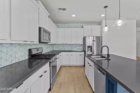Kitchen - 9727 E Torino Ave, Mesa, AZ 85212 photo 4 of 7