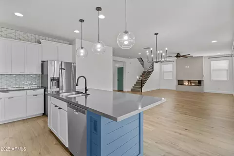 Kitchen - 9727 E Torino Ave, Mesa, AZ 85212 photo 5 of 7