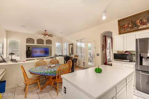 Kitchen - 115 E Spur Ave, Gilbert, AZ 85296 photo 2 of 4