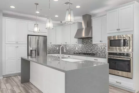 1848 S Follett Way, Gilbert, AZ 85295