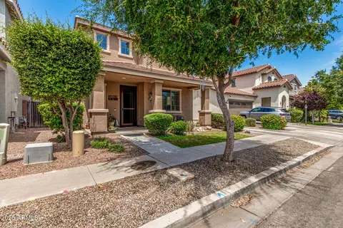 2048 S Martingale Rd, Gilbert, AZ 85295 photo 3