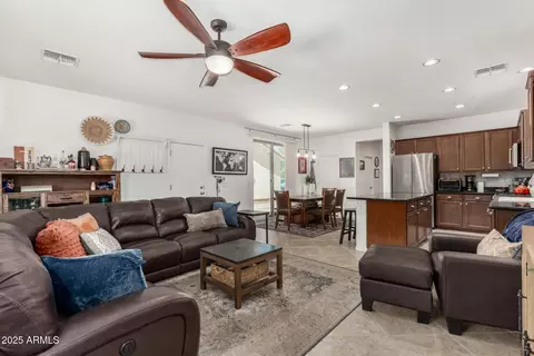 2048 S Martingale Rd, Gilbert, AZ 85295 photo 15