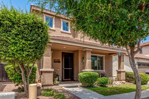 2048 S Martingale Rd, Gilbert, AZ 85295 photo 4