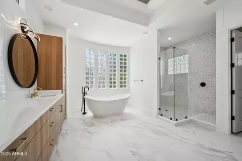 210 E Cactus Wren Dr, Phoenix, AZ 85020 photo 13