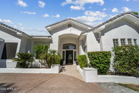 210 E Cactus Wren Dr, Phoenix, AZ 85020 photo 4