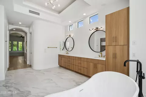 210 E Cactus Wren Dr, Phoenix, AZ 85020 photo 15