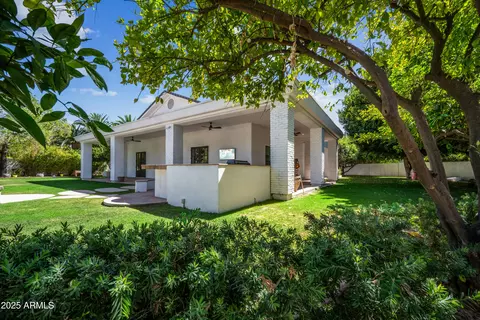210 E Cactus Wren Dr, Phoenix, AZ 85020 photo 24