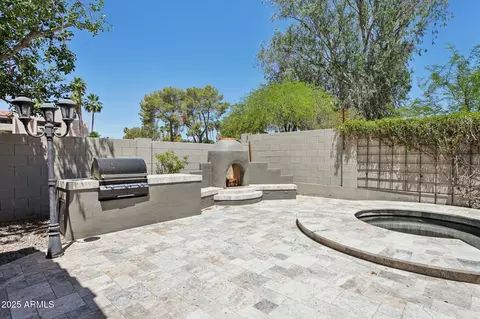 Exterior - 3202 E Orange Dr, Phoenix, AZ 85018 photo 5 of 6