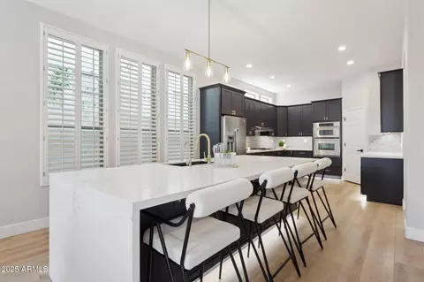 Kitchen - 3202 E Orange Dr, Phoenix, AZ 85018 photo 1 of 4