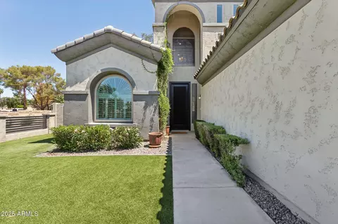 3202 E Orange Dr, Phoenix, AZ 85018