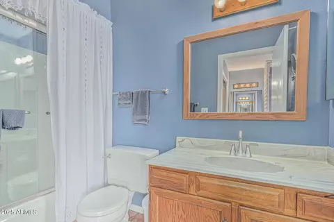 Bath - 4229 E Pearce Rd, Phoenix, AZ 85044 photo 1 of 2