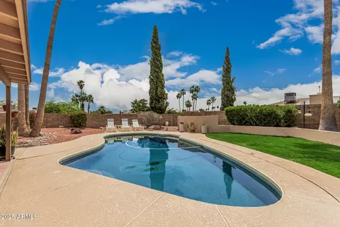 Exterior - 4229 E Pearce Rd, Phoenix, AZ 85044 photo 7 of 9