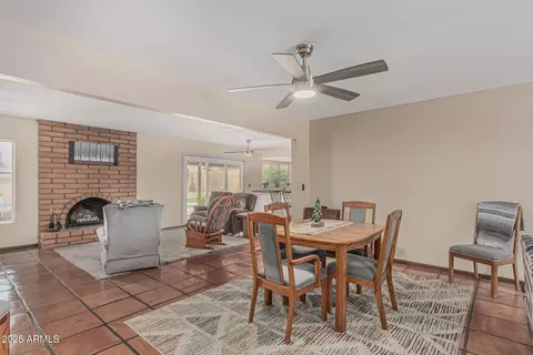 Dining - 4229 E Pearce Rd, Phoenix, AZ 85044 photo 1 of 2