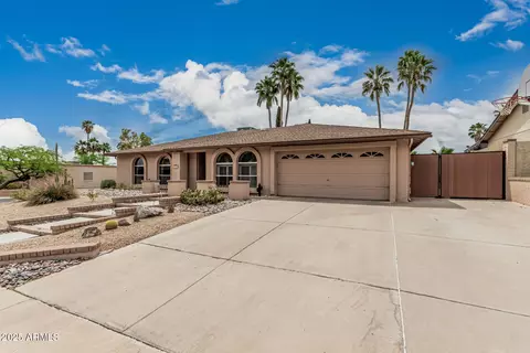 Exterior - 4229 E Pearce Rd, Phoenix, AZ 85044 photo 1 of 9