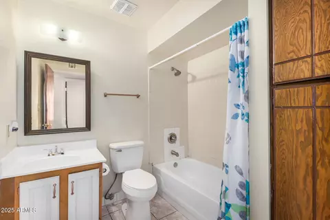 Bath - 6430 W Thomas Rd, Phoenix, AZ 85033 photo 2 of 2
