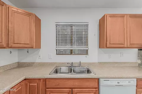 560 E San Pedro Ave, Gilbert, AZ 85234 photo 13
