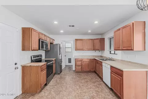 560 E San Pedro Ave, Gilbert, AZ 85234 photo 10
