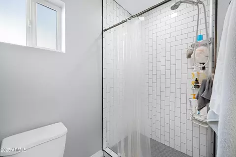 Bath - 1615 E Roma Ave, Phoenix, AZ 85016 photo 2 of 2