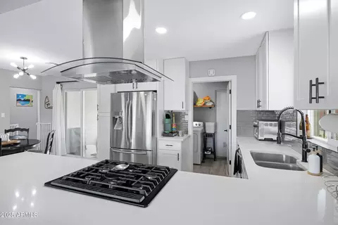 Kitchen - 1615 E Roma Ave, Phoenix, AZ 85016 photo 3 of 5