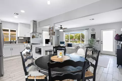 Dining - 1615 E Roma Ave, Phoenix, AZ 85016 photo 1 of 1