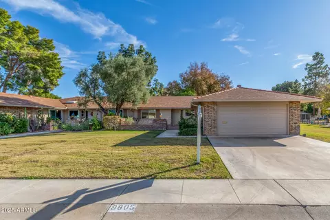 9805 W Gulf Hills Dr, Sun City, AZ 85351