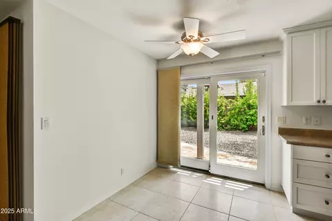 Dining - 8749 N 11th Ave, Phoenix, AZ 85021 photo 1 of 1
