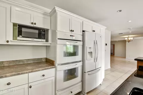 Kitchen - 8749 N 11th Ave, Phoenix, AZ 85021 photo 1 of 4