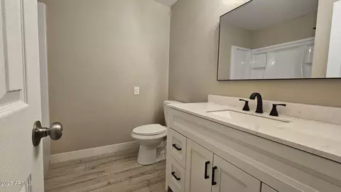 Bath - 2548 Encanto St, Mesa, AZ 85213 photo 2 of 3