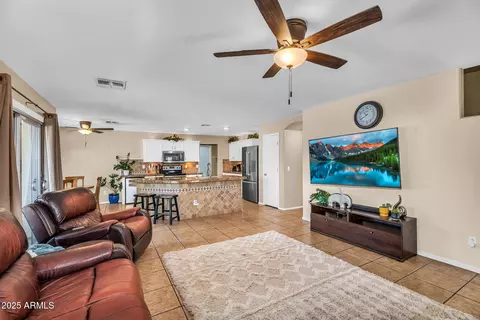 Living - 3786 S Chaparral Rd, Apache Junction, AZ 85119 photo 5 of 6