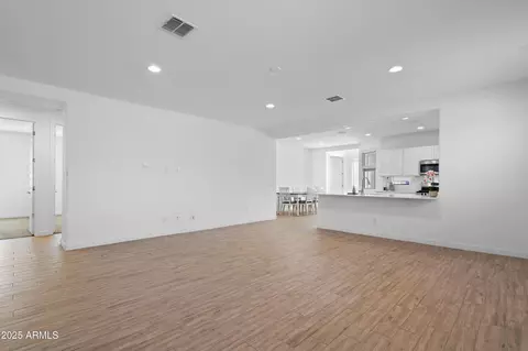 1541 W Carmen St, Phoenix, AZ 85041