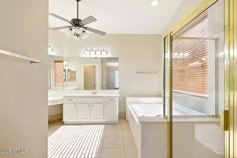 Bath - 2880 E Nunneley Rd, Gilbert, AZ 85296 photo 4 of 4