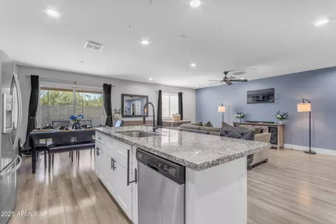4732 S 38th Gln, Phoenix, AZ 85041 photo 14