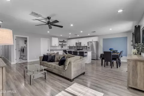 4732 S 38th Gln, Phoenix, AZ 85041 photo 7