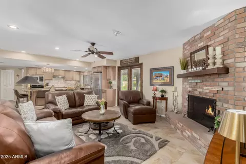 410 E Beck Ln, Phoenix, AZ 85022 photo 8