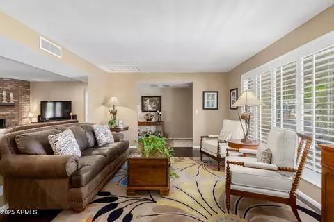 410 E Beck Ln, Phoenix, AZ 85022 photo 6