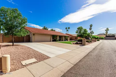 410 E Beck Ln, Phoenix, AZ 85022 photo 3