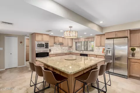 410 E Beck Ln, Phoenix, AZ 85022 photo 12