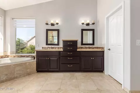 Bath - 3132 E Wildwood Dr, Phoenix, AZ 85048 photo 1 of 5
