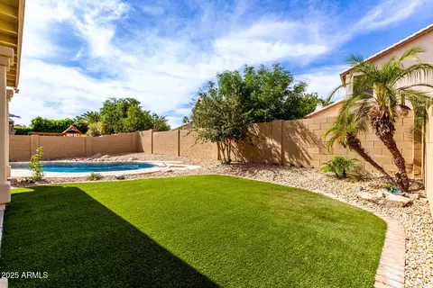 Exterior - 3132 E Wildwood Dr, Phoenix, AZ 85048 photo 4 of 5