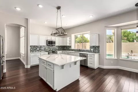 Kitchen - 3132 E Wildwood Dr, Phoenix, AZ 85048 photo 3 of 6