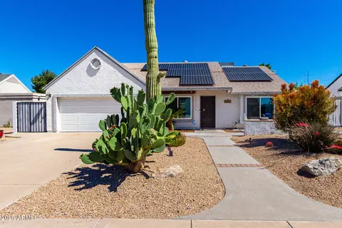 1042 E Utopia Rd, Phoenix, AZ 85024
