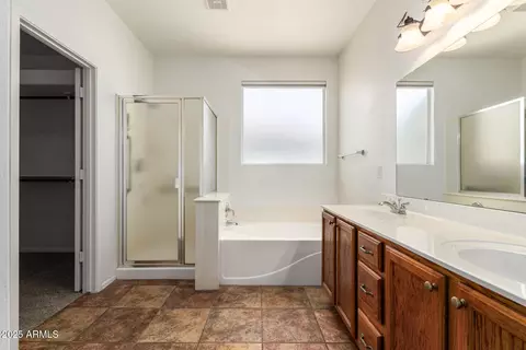 Bath - 9563 E Keats Ave, Mesa, AZ 85209 photo 1 of 1