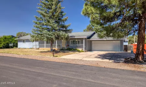 40 N 5th St, Show Low, AZ 85901