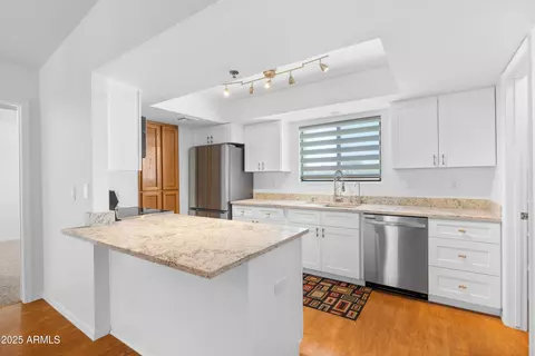 3031 N Civic Center Plz #317, Scottsdale, AZ 85251