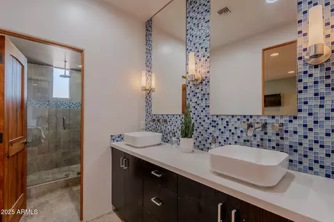 Bath - 3405 E Knox Rd, Phoenix, AZ 85044 photo 5 of 8