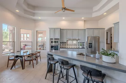 Kitchen - 3405 E Knox Rd, Phoenix, AZ 85044 photo 4 of 4